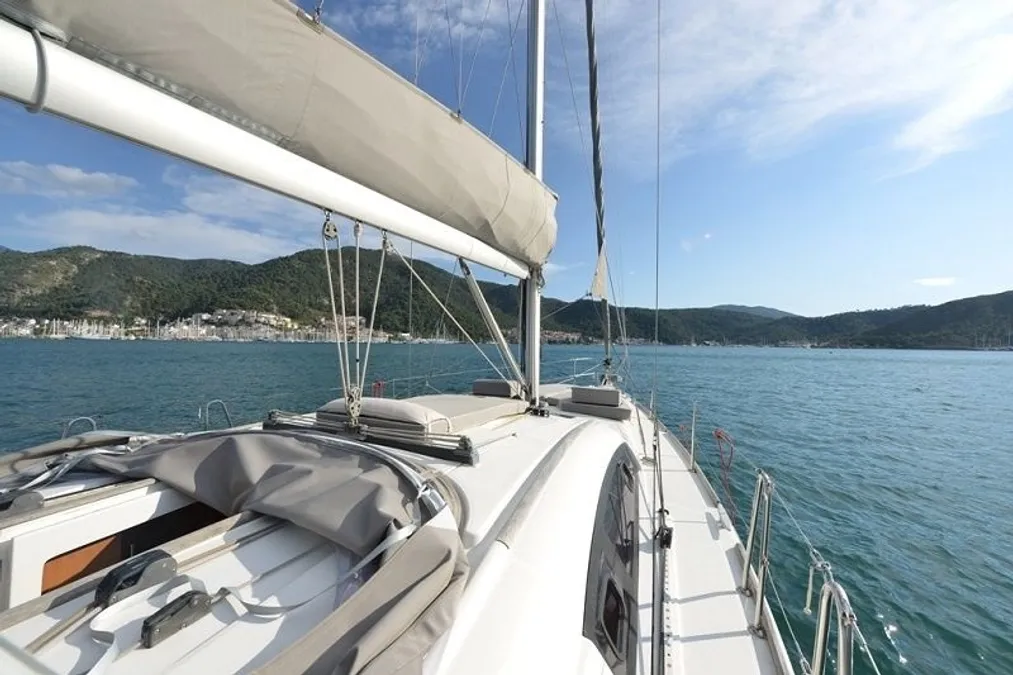 Beneteau Oceanis 43