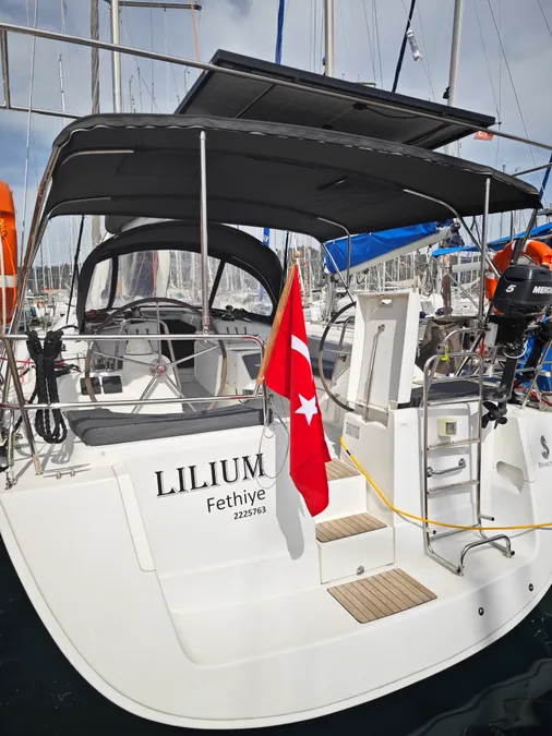 Beneteau Oceanis 43