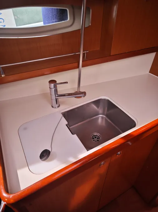 Beneteau Oceanis 43