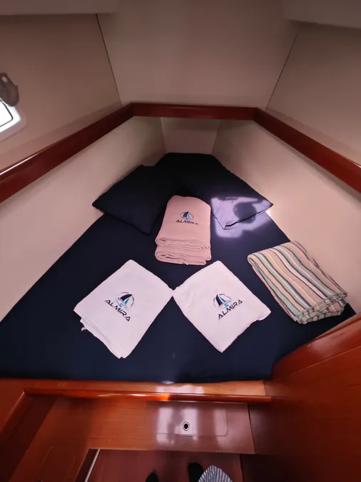 Beneteau Oceanis 43
