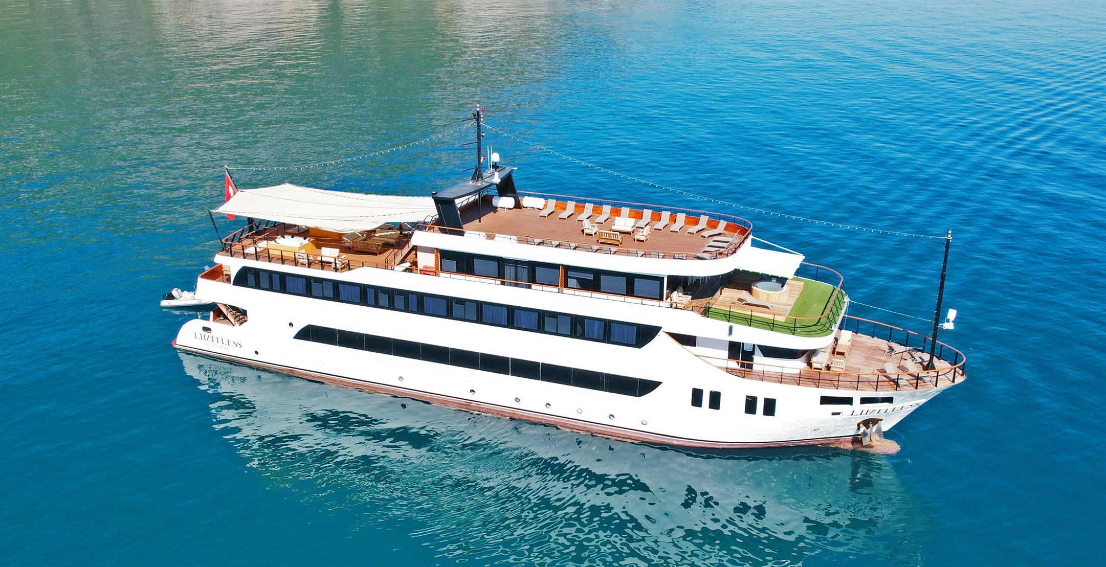 Limitless Motoryacht, Mass Image Compressor Compressed this image. https://sourceforge.net/projects/icompress/ with Quality:86