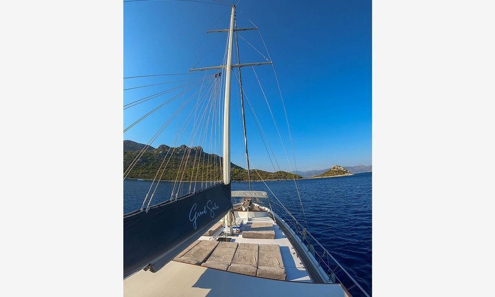 Grand Sailor,
