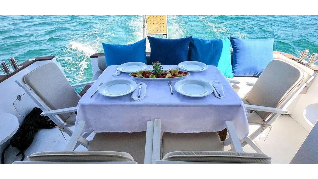 Omega Motor Yacht,