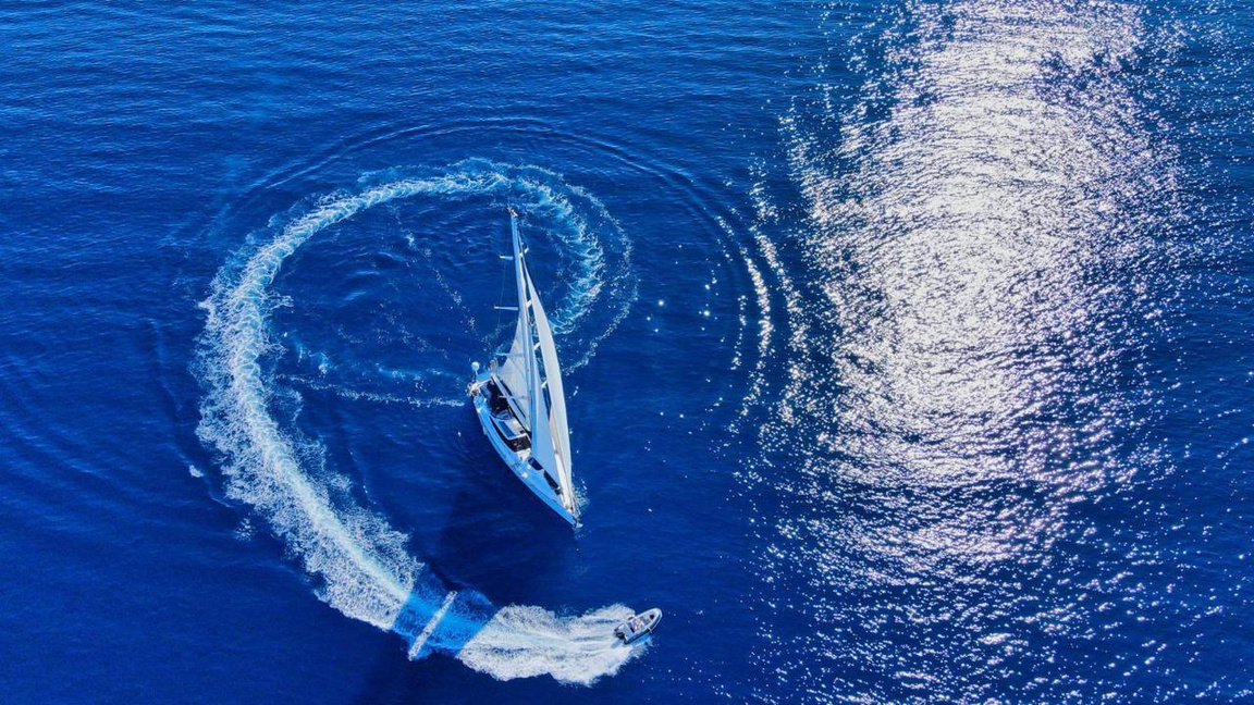 Mega Monohull – Yelkenli Yat
