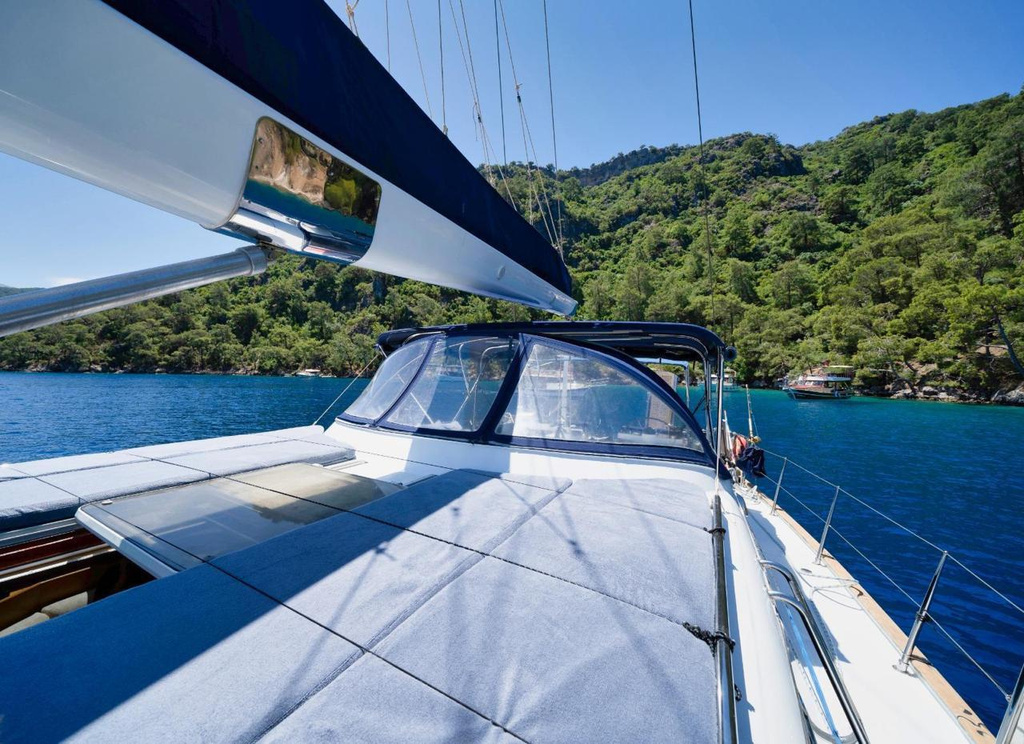Mega Monohull – Yelkenli Yat
