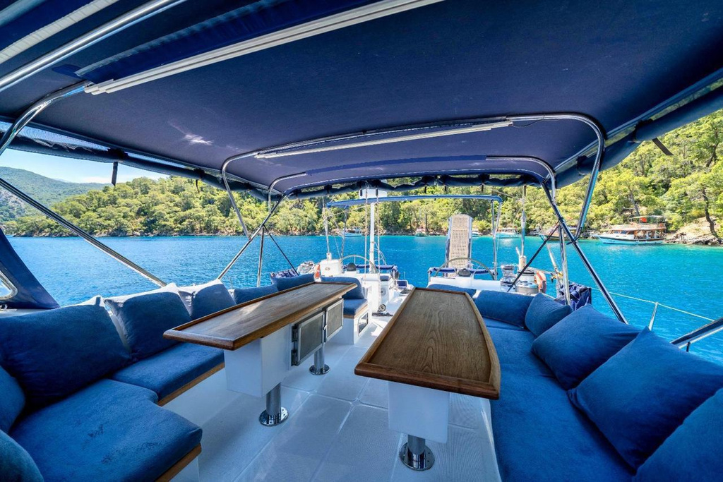 Mega Monohull – Yelkenli Yat