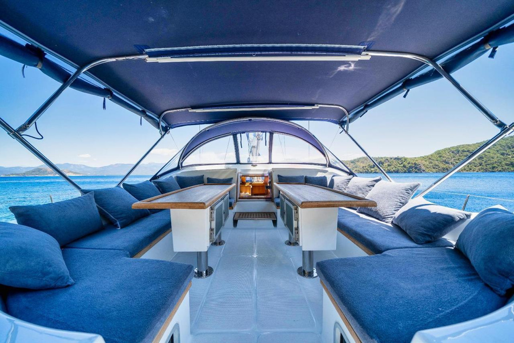 Mega Monohull – Yelkenli Yat