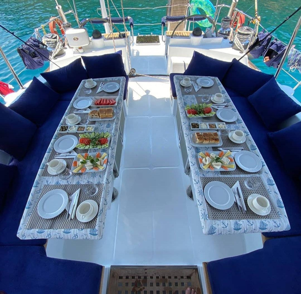 Mega Monohull – Yelkenli Yat